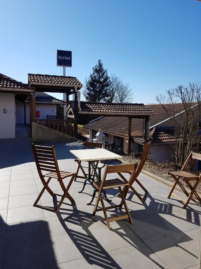 Kyriad Lyon Est - Saint Quentin Fallavier Екстер'єр фото