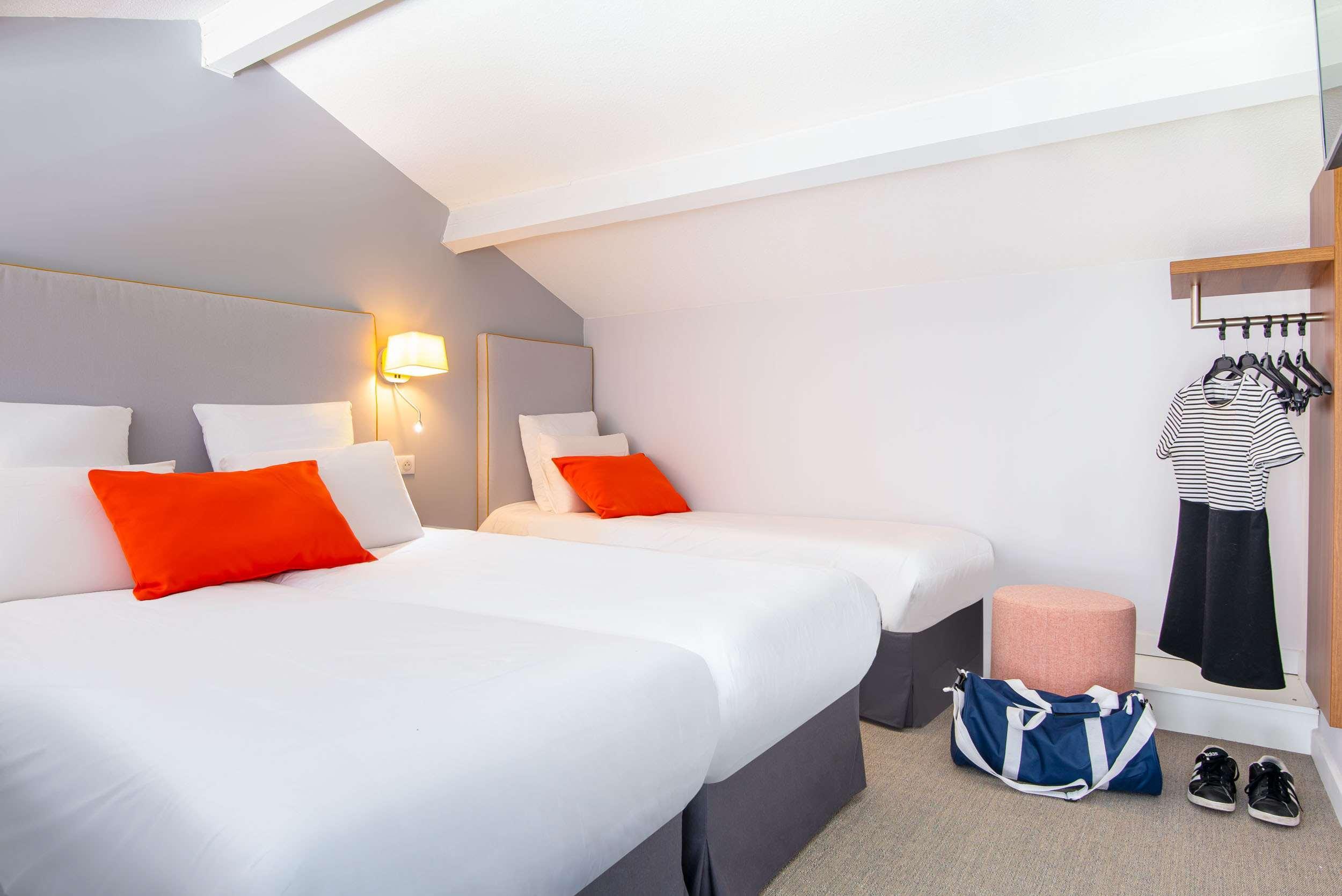 Kyriad Lyon Est - Saint Quentin Fallavier Екстер'єр фото