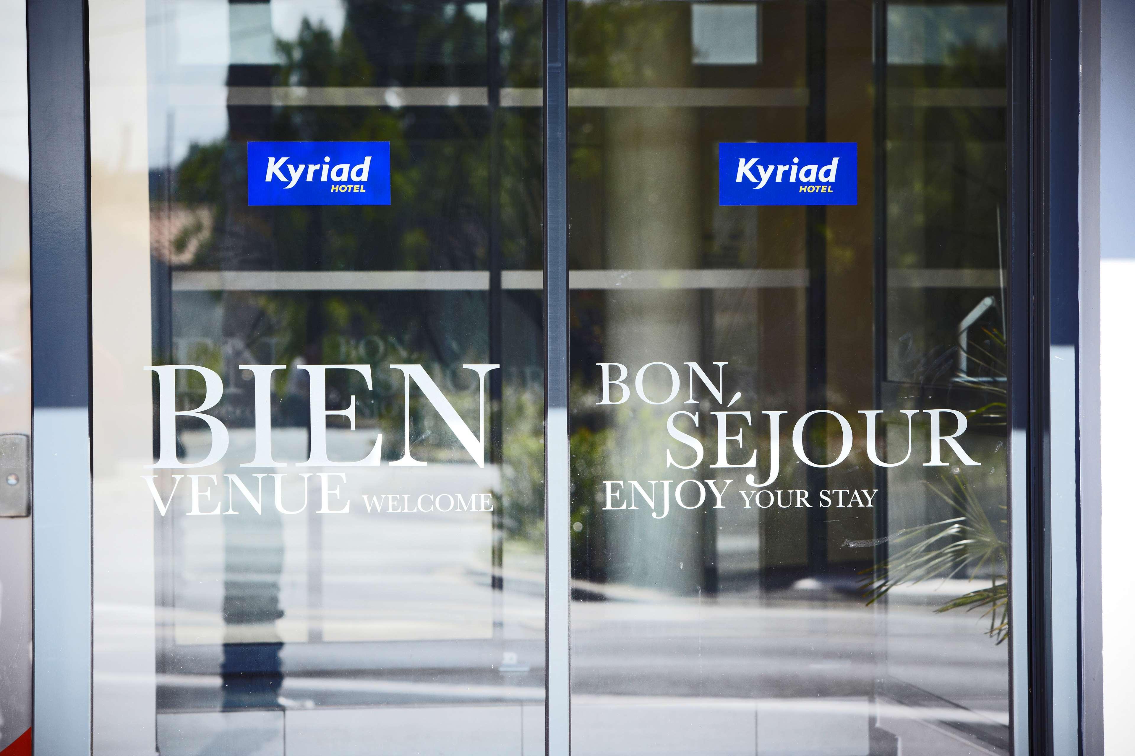 Kyriad Lyon Est - Saint Quentin Fallavier Екстер'єр фото